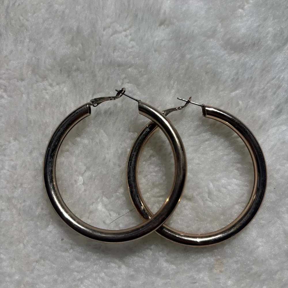 Large Gold Tone Round Hoop Earrings Polished Hollow Tube Lever Back Classic